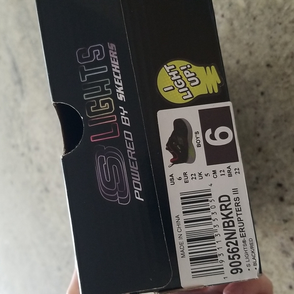 Sketchers Light up runners - Picture 2 of 8